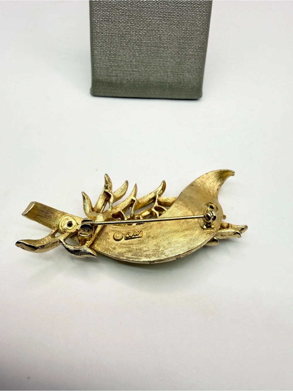 Vintage Coro Gold Tone Amber Rhinestone Ribbon Leaf Brooch Pin